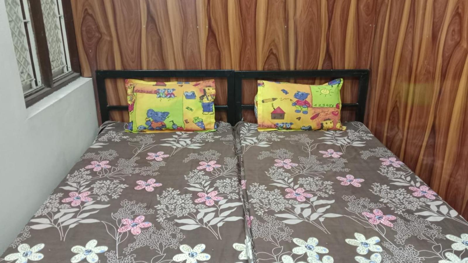 Shivanjali Bhakt Niwas Ujjain Εξωτερικό φωτογραφία